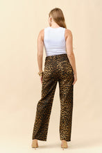 Load image into Gallery viewer, Tc animal print  leopard denim jeans