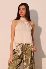 Load image into Gallery viewer, T Hammered satin halter bubble bubble top