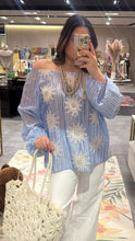 Load image into Gallery viewer, Y 81876 stripe /sun aplique off shoulder top