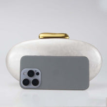 Load image into Gallery viewer, Pp round acrylic pearl clutch