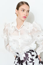 Load image into Gallery viewer, I organza white flowers aplique shirt