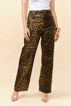 Load image into Gallery viewer, Tc animal print  leopard denim jeans