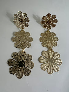 L aretes en bronce con baño en oro 18 kilates