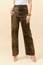 Load image into Gallery viewer, Tc animal print  leopard denim jeans