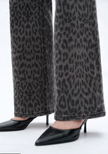 Load image into Gallery viewer, B high rise relaxed straight animal print  pants