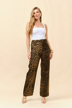 Load image into Gallery viewer, Tc animal print  leopard denim jeans