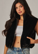 Load image into Gallery viewer, Lp Bunny  faux  fur  crop vest