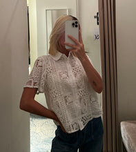 Load image into Gallery viewer, Q lace shirt short sleeve