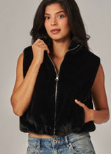 Load image into Gallery viewer, Lp Bunny  faux  fur  crop vest