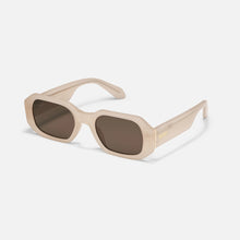 Load image into Gallery viewer, Quay  Hyped Up bone/brn