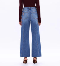 Load image into Gallery viewer, B embroidery jeans