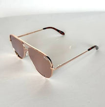 Load image into Gallery viewer, Quay High key large rose gold