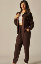 Load image into Gallery viewer, Lp sweatpants sateen details