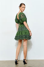 Load image into Gallery viewer, I lace guipur forest green dress