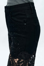 Load image into Gallery viewer, B Lace jeans