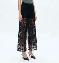 Load image into Gallery viewer, B Lace jeans