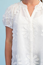 Load image into Gallery viewer, Gg Floral aplique and embroidery v neck top  off white