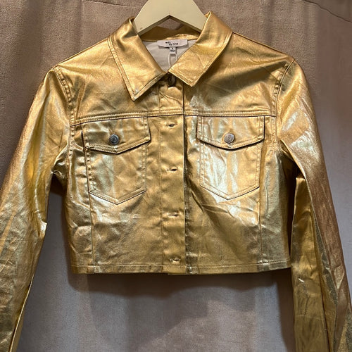 En metallic crop jacket
