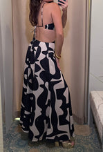 Load image into Gallery viewer, L Abstract  print maxi dress