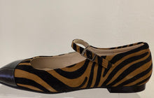 Load image into Gallery viewer, Marian Juliet Negro