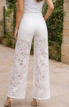 Load image into Gallery viewer, Nb White lace jeans/crinckle white top