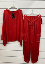 Load image into Gallery viewer, N oversized satin blouse