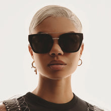 Load image into Gallery viewer, Quay Sweet  Dreams black