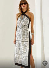 Load image into Gallery viewer, V linen embroidery dress