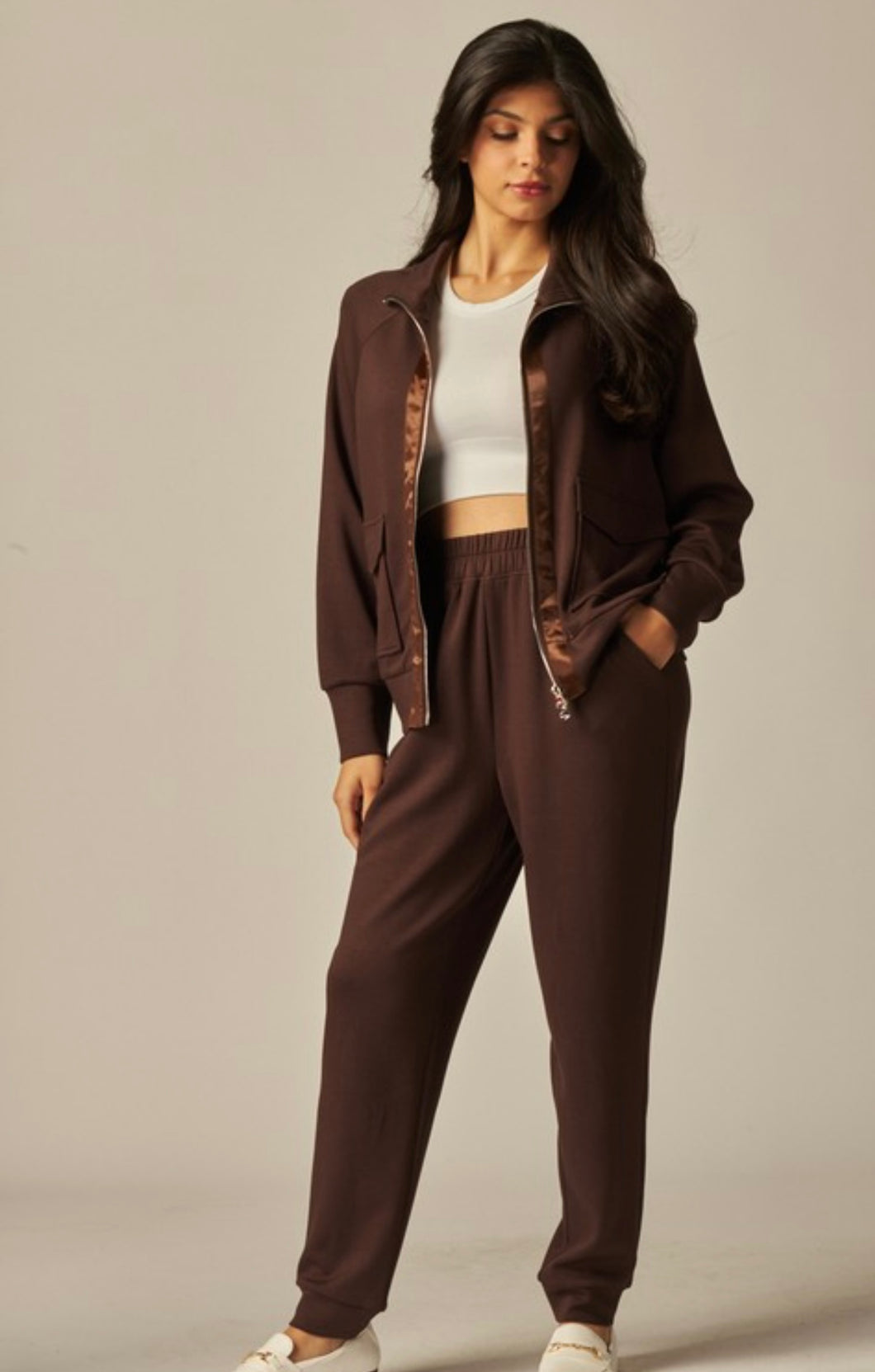 Lp sweatpants sateen details