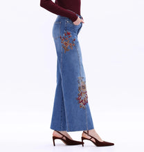 Load image into Gallery viewer, B embroidery jeans