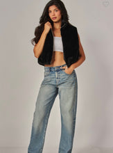 Load image into Gallery viewer, Lp Bunny  faux  fur  crop vest