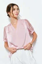 Load image into Gallery viewer, I  clear sleeve  silky top