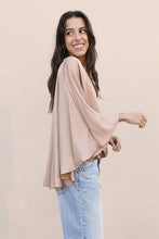Load image into Gallery viewer, T Tuck easy cape top pink and tan