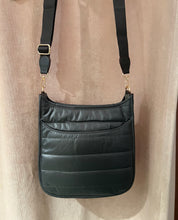 Load image into Gallery viewer, P Big puffy shoulder bag with straps