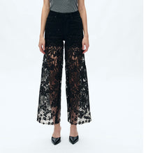 Load image into Gallery viewer, B Lace jeans