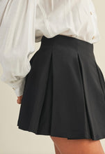 Load image into Gallery viewer, Ms pleated skirt