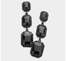 Load image into Gallery viewer, W Triple stone earings