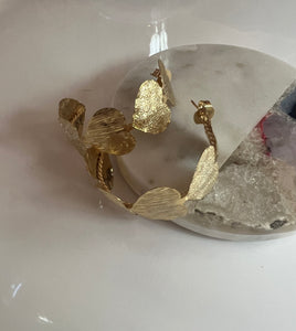 L aretes en bronce laminado con baño en oro 18 kilates