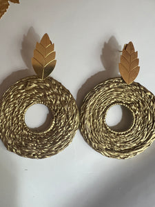 L aretes en bronce laminado con baño en oro 18 kilates