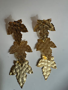 L aretes en bronce laminado con baño en oro 18 kilates