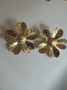 L aretes en bronce laminado con baño en oro 18 kilates