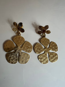 L aretes en bronce laminado con baño en oro 18 kilates