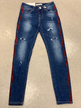 Load image into Gallery viewer, Red Beaded Line Ripped Jean