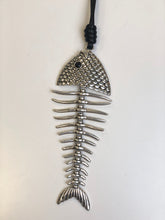 Load image into Gallery viewer, Silver Fish Necklace