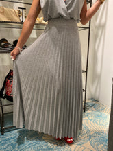 Load image into Gallery viewer, italian shinny pleats skirt