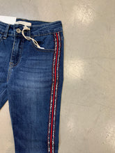 Load image into Gallery viewer, Q2 red trim skinny jeans