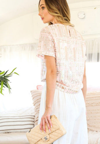 V pastel white  sequence top