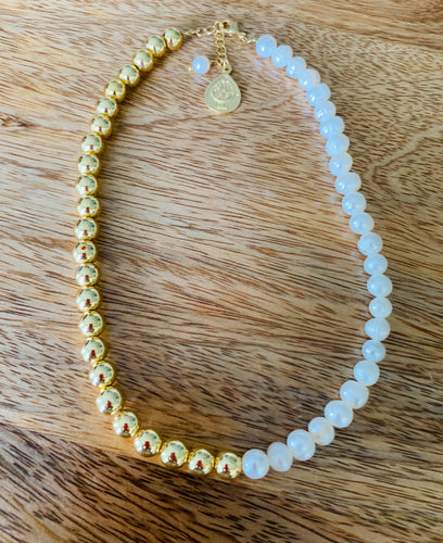 Ale Pearls and gold  beats  necklace