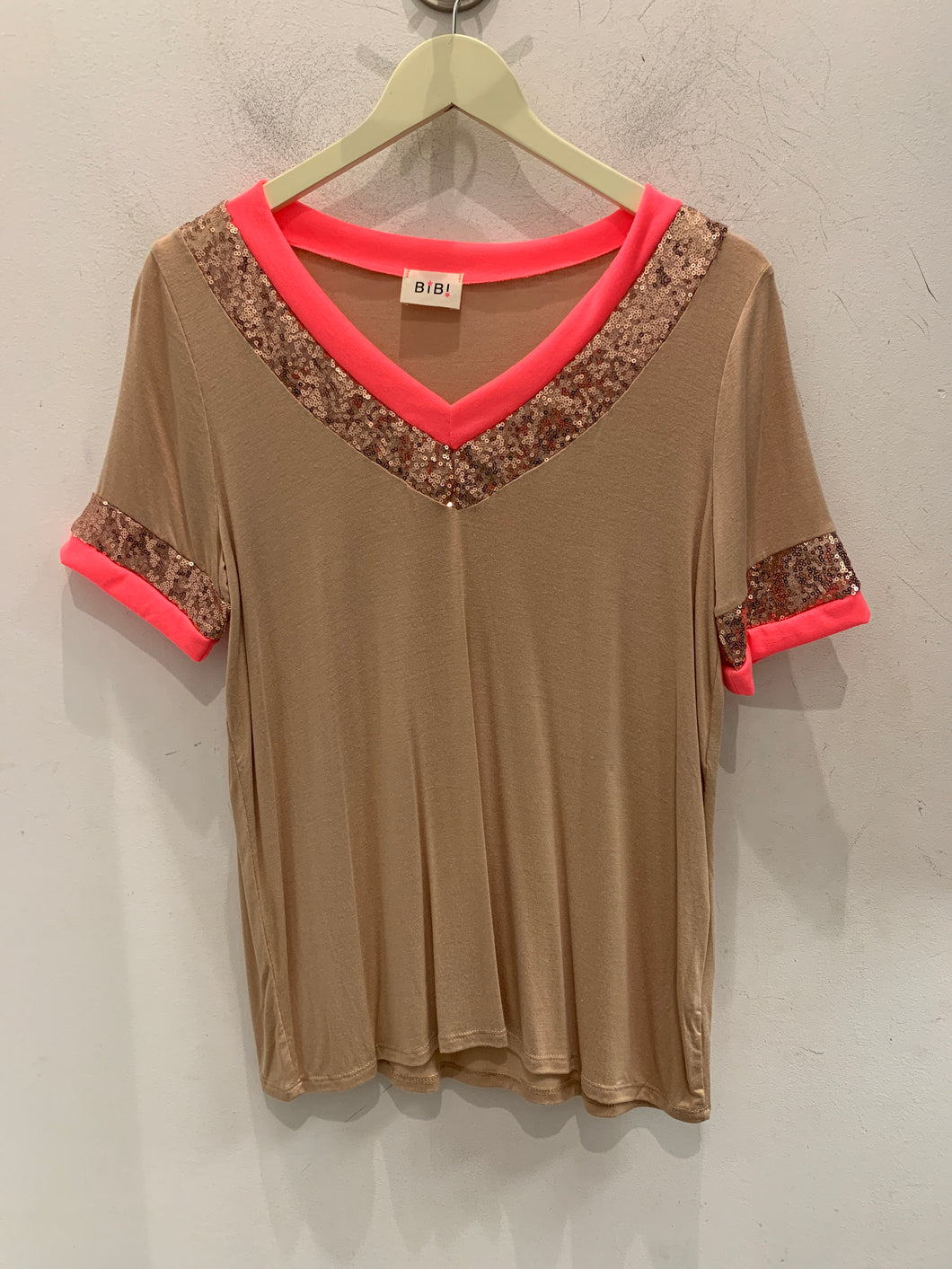 Camel top with sequence details