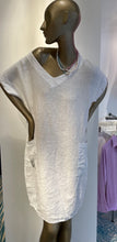 Load image into Gallery viewer, Ob linen v neck dress with pockets